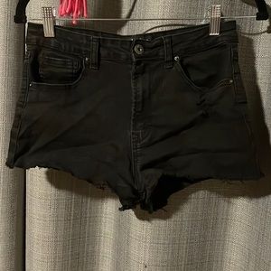 black bootie shorts 🫣